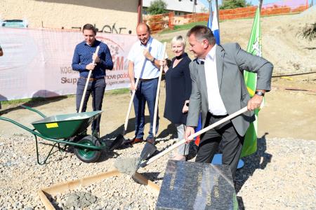 240990087_2967661853473486_2791560121507518783_n